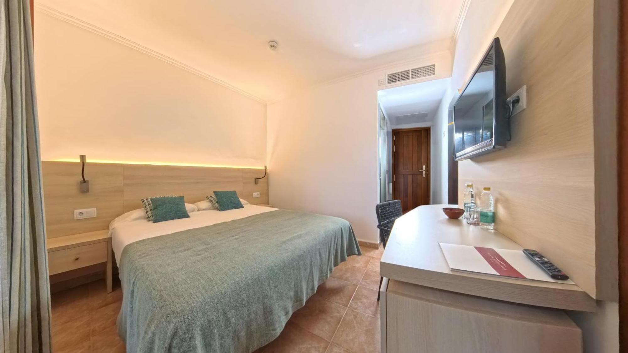 Hotel Playa Mondrago Portopetro エクステリア 写真